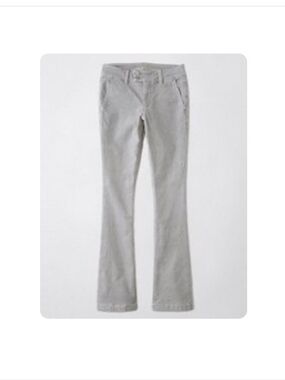 Women's Light Gray Flare Jeans - Sleek Everyday Silhouette